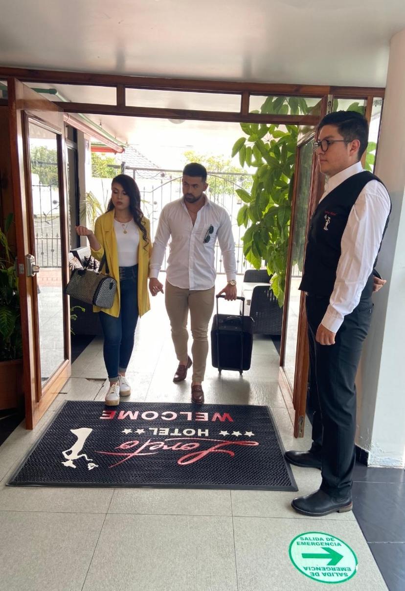 Loreto Hotel Latacunga Ngoại thất bức ảnh