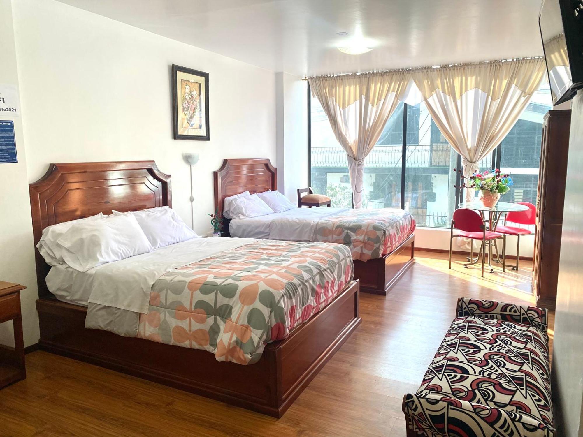 Loreto Hotel Latacunga Ngoại thất bức ảnh
